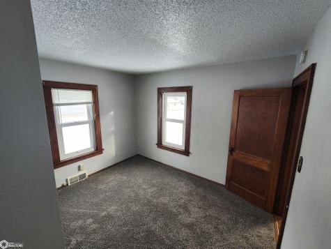408 N Main Street Buffalo Center IA 50424