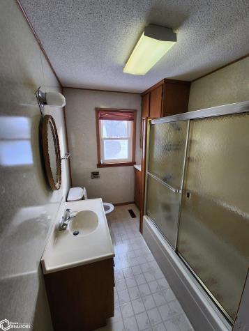 408 N Main Street Buffalo Center IA 50424