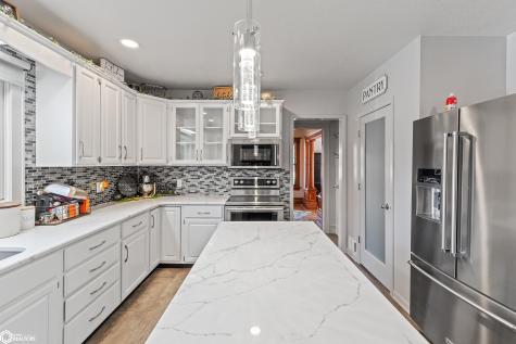 315 N 6th Street Clear Lake IA 50428