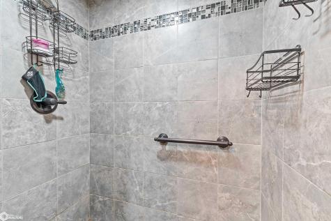 315 N 6th Street Clear Lake IA 50428