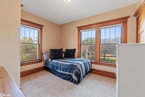 315 N 6th Street Clear Lake IA 50428