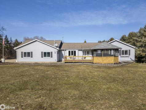 2037 12th Street NE Mason City IA 50401
