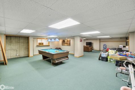 2037 12th Street NE Mason City IA 50401