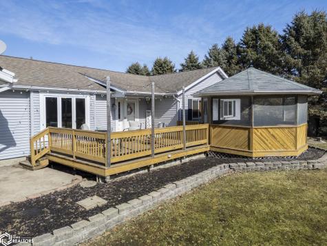 2037 12th Street NE Mason City IA 50401
