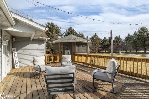 2037 12th Street NE Mason City IA 50401