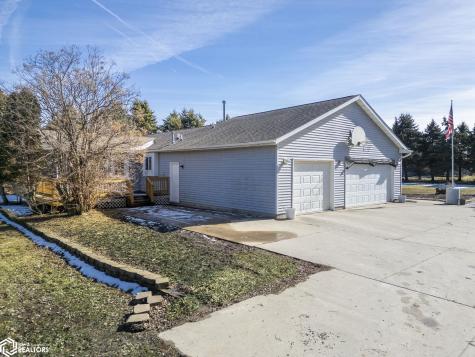 2037 12th Street NE Mason City IA 50401