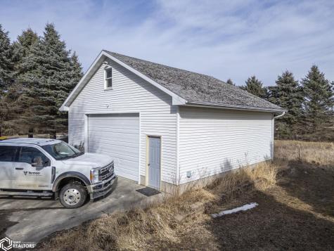2037 12th Street NE Mason City IA 50401