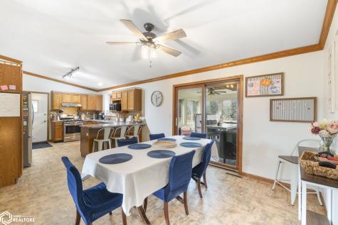 2037 12th Street NE Mason City IA 50401