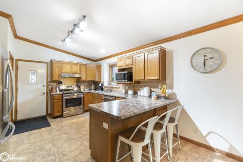 2037 12th Street NE Mason City IA 50401