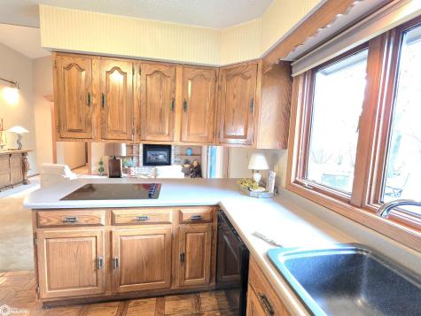 925 Briarstone Drive Mason City IA 50401