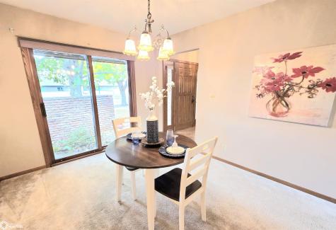 925 Briarstone Drive Mason City IA 50401