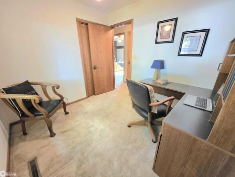 925 Briarstone Drive Mason City IA 50401