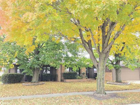 925 Briarstone Drive Mason City IA 50401