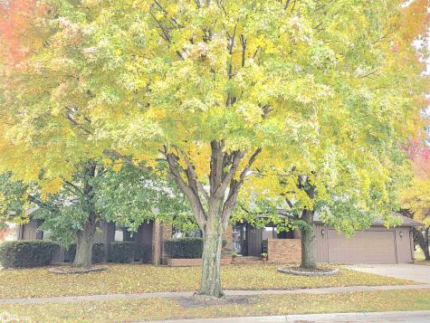 925 Briarstone Drive Mason City IA 50401