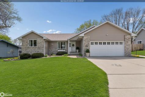 105 Woodlane Drive Clear Lake IA 50428