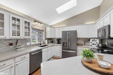 105 Woodlane Drive Clear Lake IA 50428