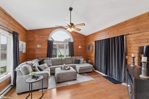 105 Woodlane Drive Clear Lake IA 50428