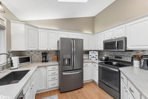105 Woodlane Drive Clear Lake IA 50428