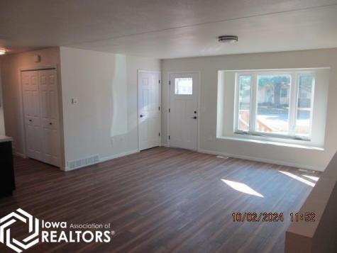 803 E Main Street Belmond IA 50421