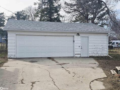 740 Grove Avenue Garner IA 50438