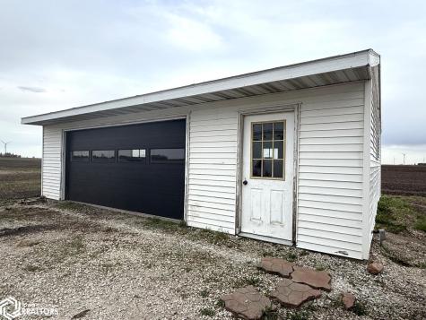 520 290th Street Britt IA 50423