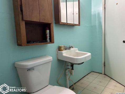 404 W Front Street Lake Mills IA 50450