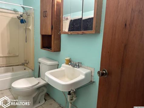 404 W Front Street Lake Mills IA 50450