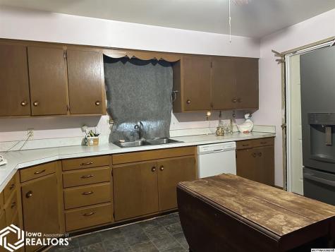 404 W Front Street Lake Mills IA 50450