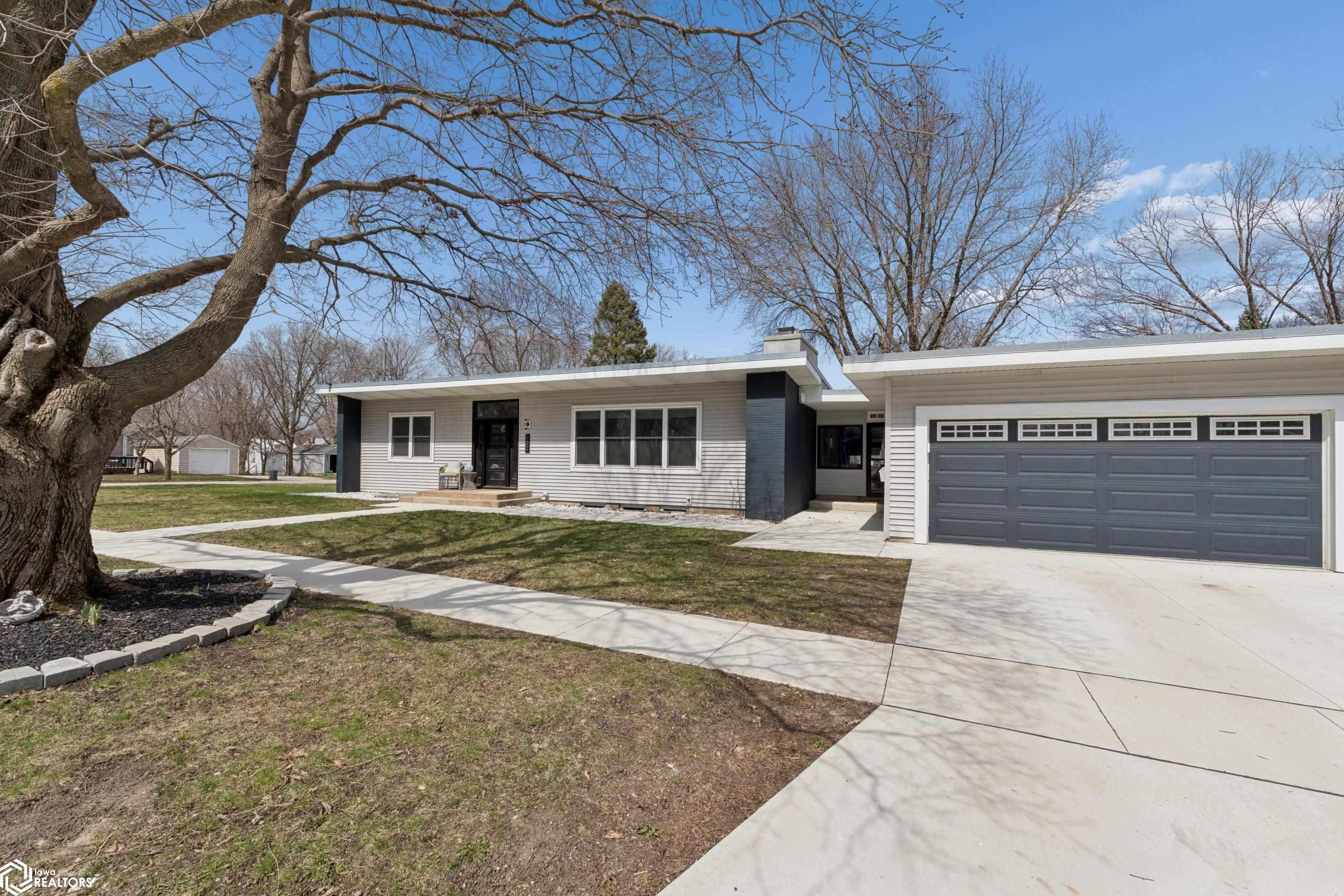 900 6th Avenue S Clear Lake IA 50428