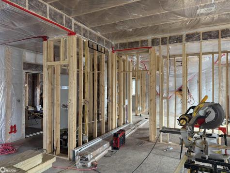 145 Boulder Mason City IA 50401