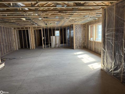 145 Boulder Mason City IA 50401