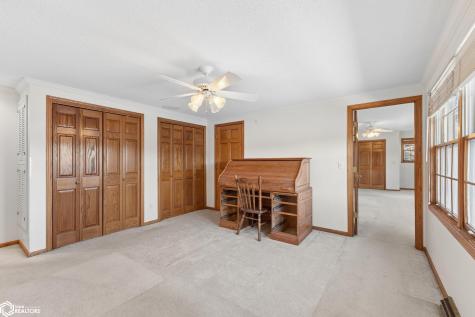278 Lakeview Drive Mason City IA 50401