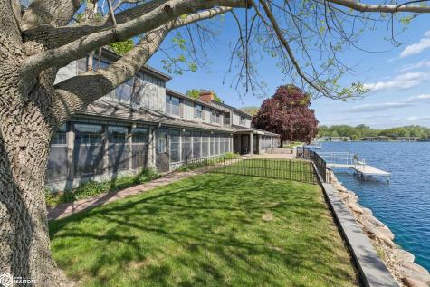278 Lakeview Drive Mason City IA 50401