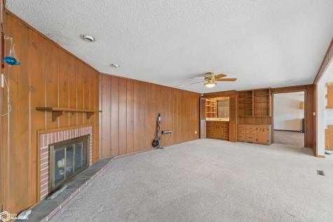 278 Lakeview Drive Mason City IA 50401