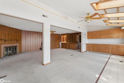 278 Lakeview Drive Mason City IA 50401