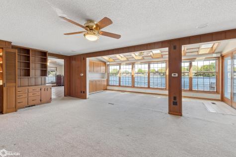278 Lakeview Drive Mason City IA 50401