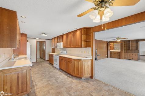 278 Lakeview Drive Mason City IA 50401