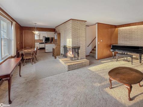 203 11th Street SE Hampton IA 50441
