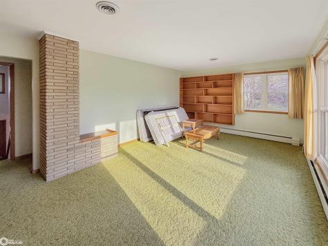 203 11th Street SE Hampton IA 50441