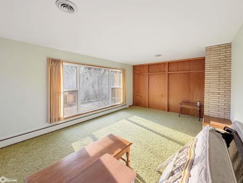 203 11th Street SE Hampton IA 50441