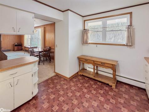 203 11th Street SE Hampton IA 50441