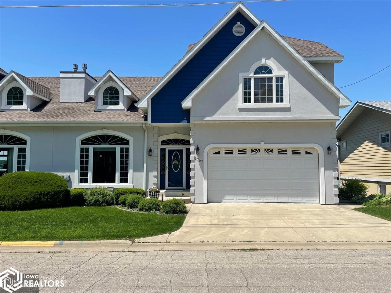 2707 S Lakeview Drive Clear Lake IA 50428-7080
