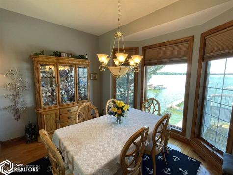 2707 S Lakeview Drive Clear Lake IA 50428-7080