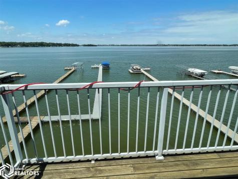 2707 S Lakeview Drive Clear Lake IA 50428-7080