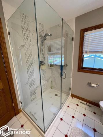 2707 S Lakeview Drive Clear Lake IA 50428-7080