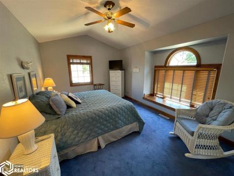 2707 S Lakeview Drive Clear Lake IA 50428-7080