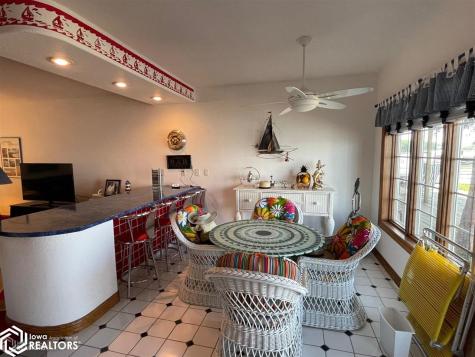 2707 S Lakeview Drive Clear Lake IA 50428-7080