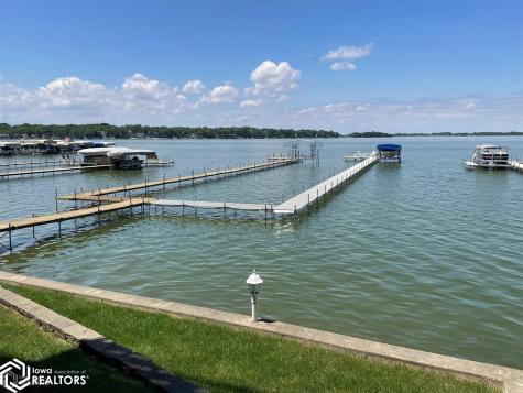 2707 S Lakeview Drive Clear Lake IA 50428-7080