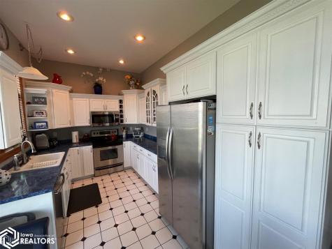 2707 S Lakeview Drive Clear Lake IA 50428-7080