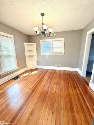 552 8th Street SE Mason City IA 50401